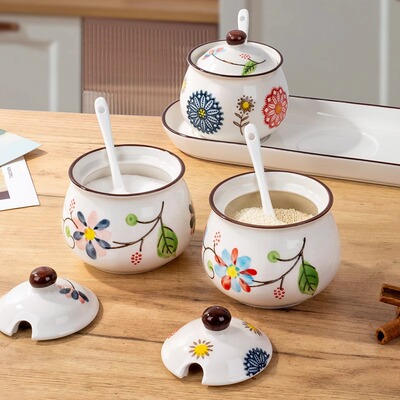 Japanese style underglaze colored ceramic seasoning jar with lid, household flavored salt jar, heat-resistant chili oil