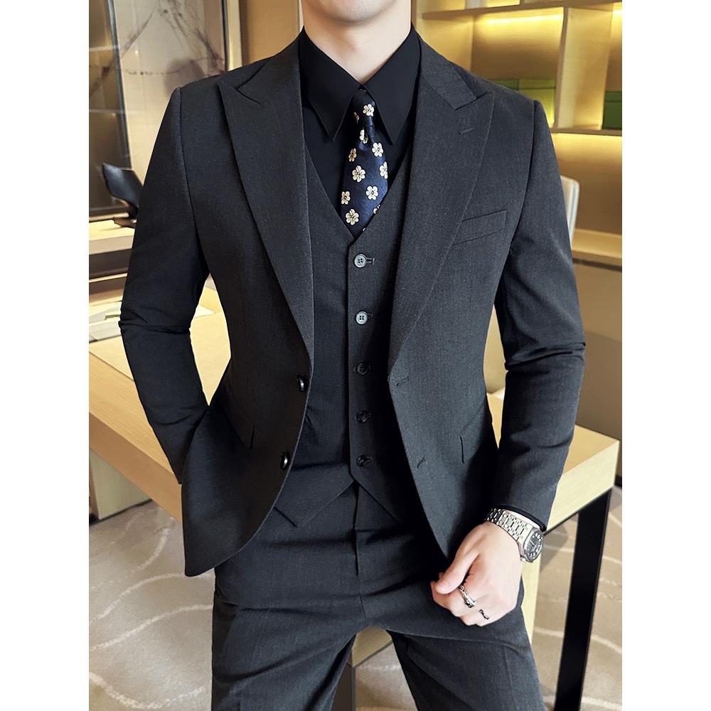 西装男套装高级感商务休闲英伦风修身正装西服三件套新郎结婚礼服