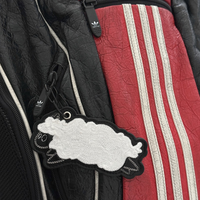 皮革小羊刺绣卡通挂件钥匙扣