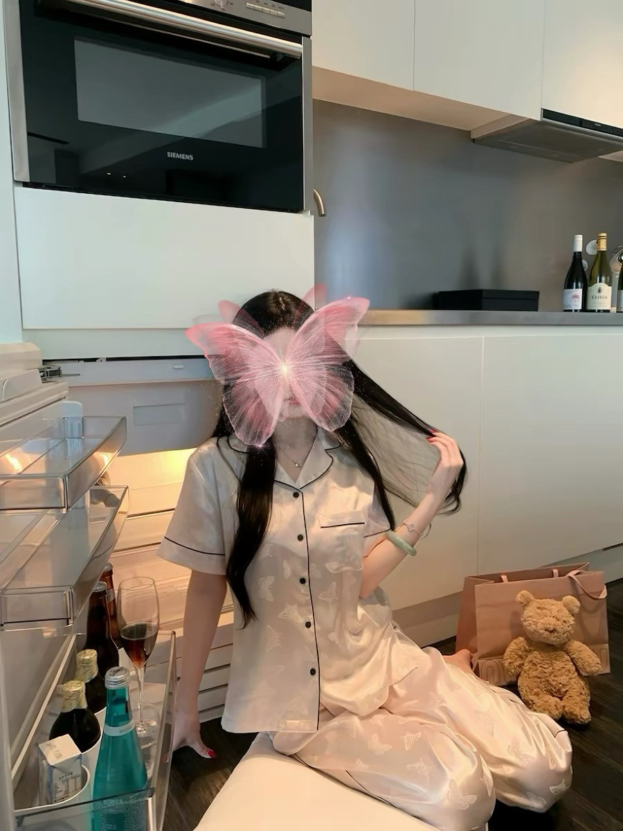 维多秘亚蝴蝶冰丝睡衣女缎面