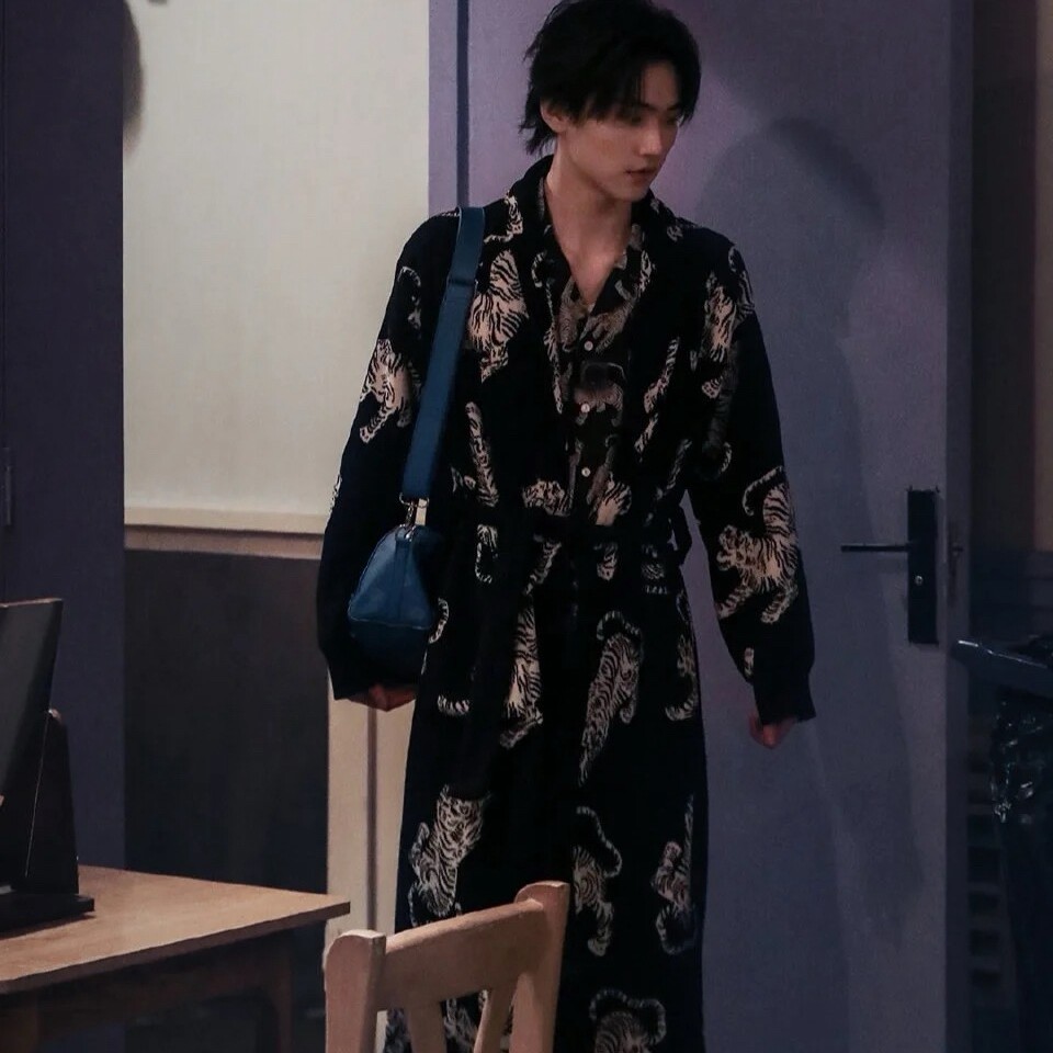 黑色老虎情侣睡衣男女2025新款秋冬季珊瑚绒睡袍浴袍套装柯淳同款,女士内衣/男士内衣/家居服,睡衣/家居服套装,淘宝优惠券,粉丝福利购,淘宝优惠卷