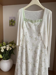 气质连衣裙女春收腰碎花松紧吊带裙温柔连衣裙25007 one爱望法式