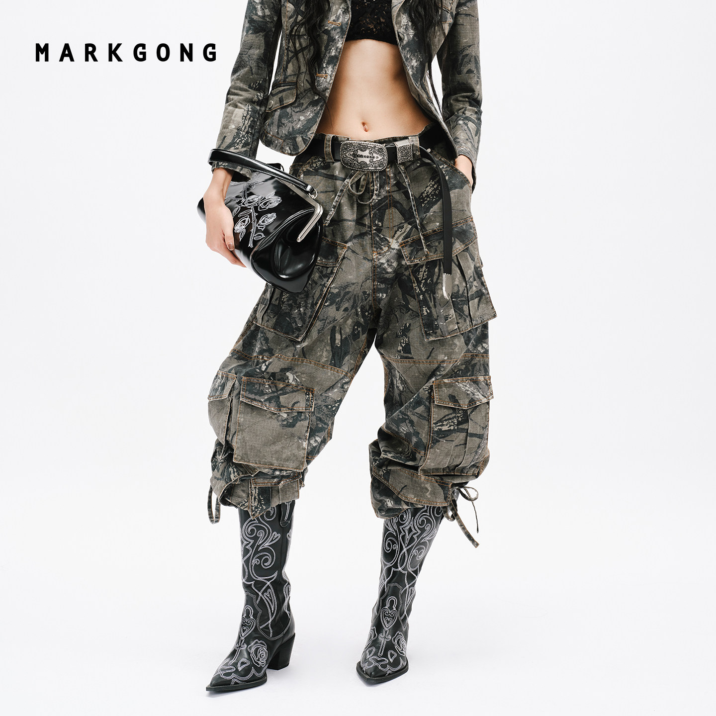【SALE】【MARKGONG】时尚迷彩多口袋工装裤2026夏季新品女装裤子