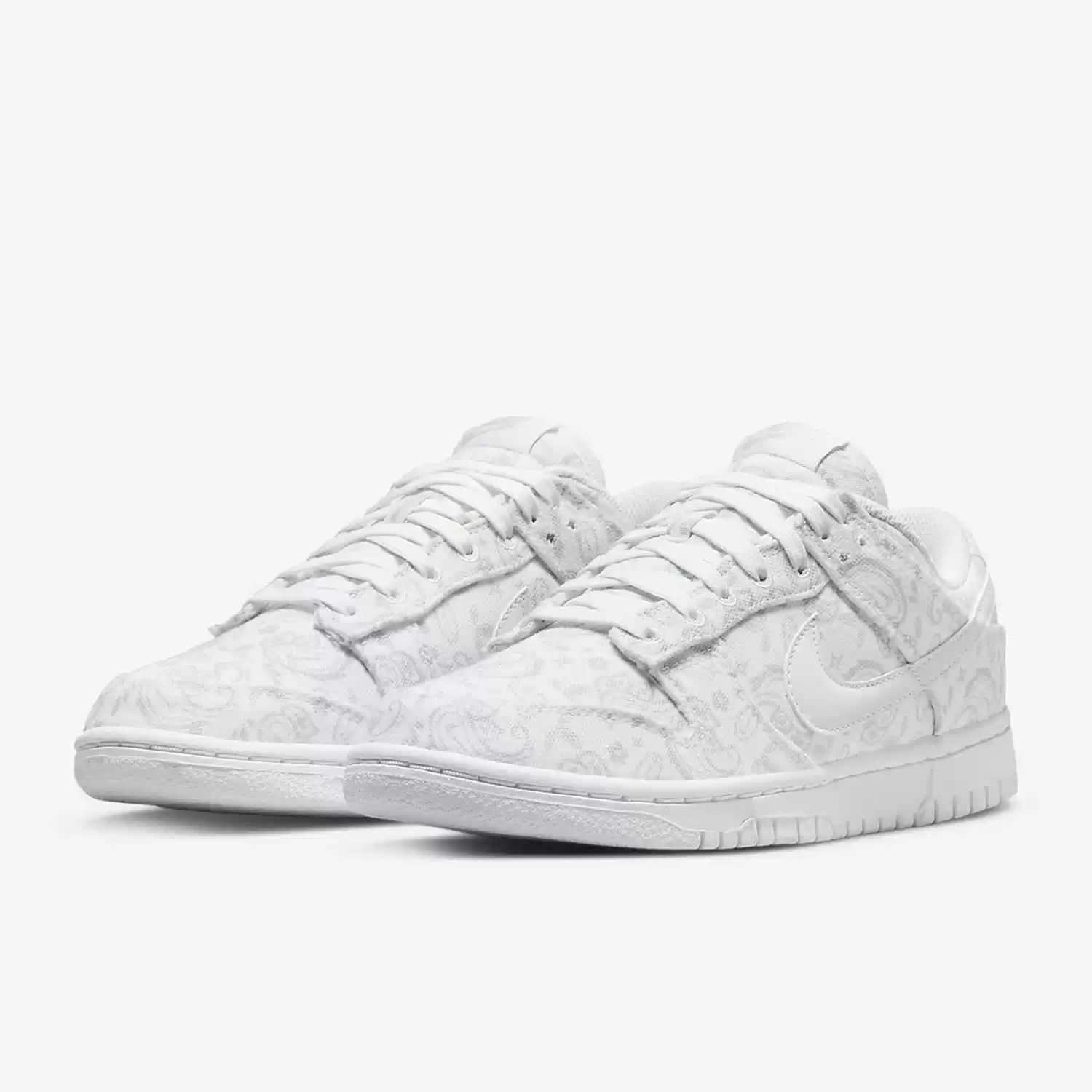 NIKE耐克休闲复古低帮板鞋