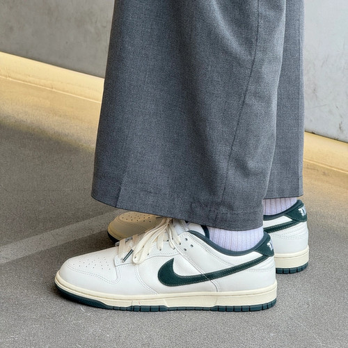 Nike/耐克 Dunk Low 低帮休闲运动复古潮流板鞋 FQ8080-133