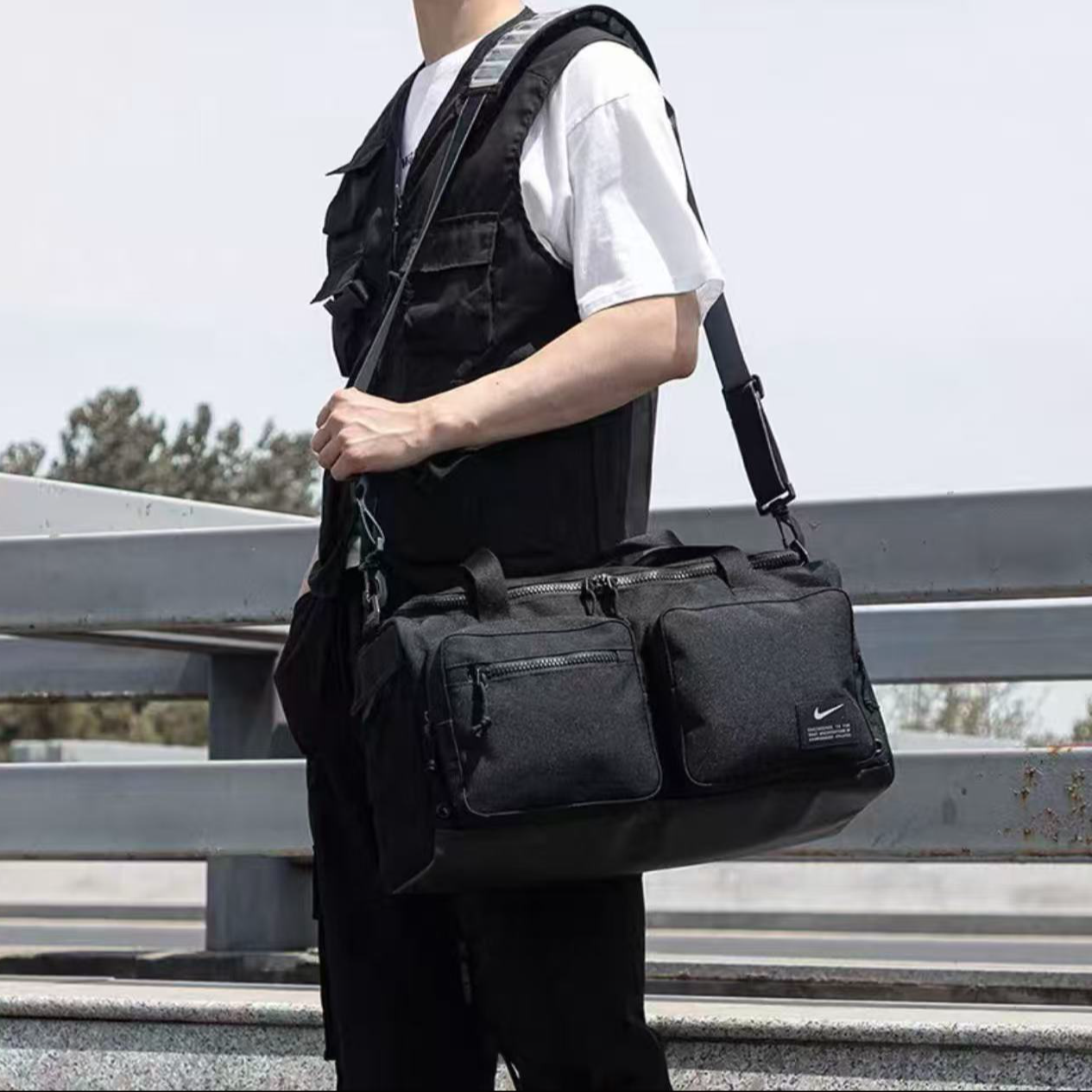 Nike/耐克 气垫背带运动训练可调节肩带露营健身旅行包CK2795-010