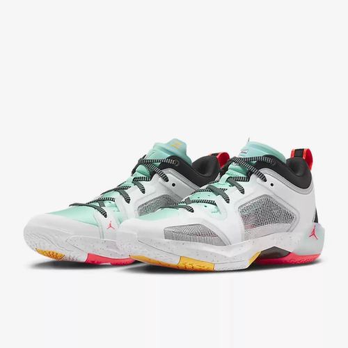 Nike/耐克男子耐磨低帮篮球鞋