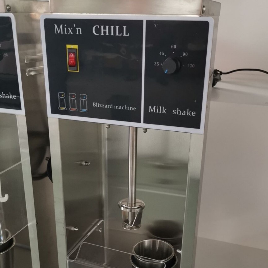 暴风雪机麦旋风机奥旋风机冰淇淋搅拌机DQ倒杯不洒冰淇淋机商用