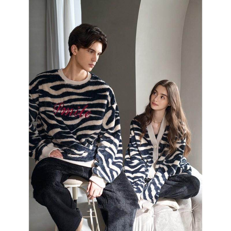 开启新篇章「Daily Gtra」珊瑚绒情侣睡衣男女斑马纹家居服套装