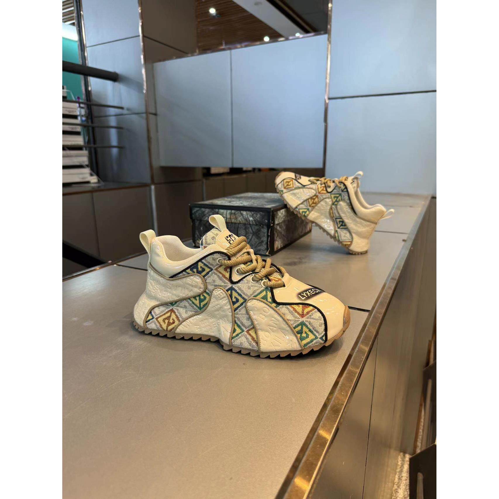 很难不吸引到你~CKL Backup~拼色老爹鞋男亮面刺绣百搭休闲内增高