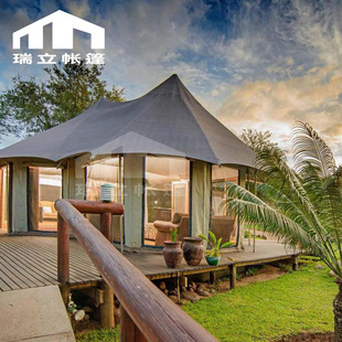 翠绿森林里 多峰顶篷房分豪华卧室和浴室 双峰顶帐篷阳光房