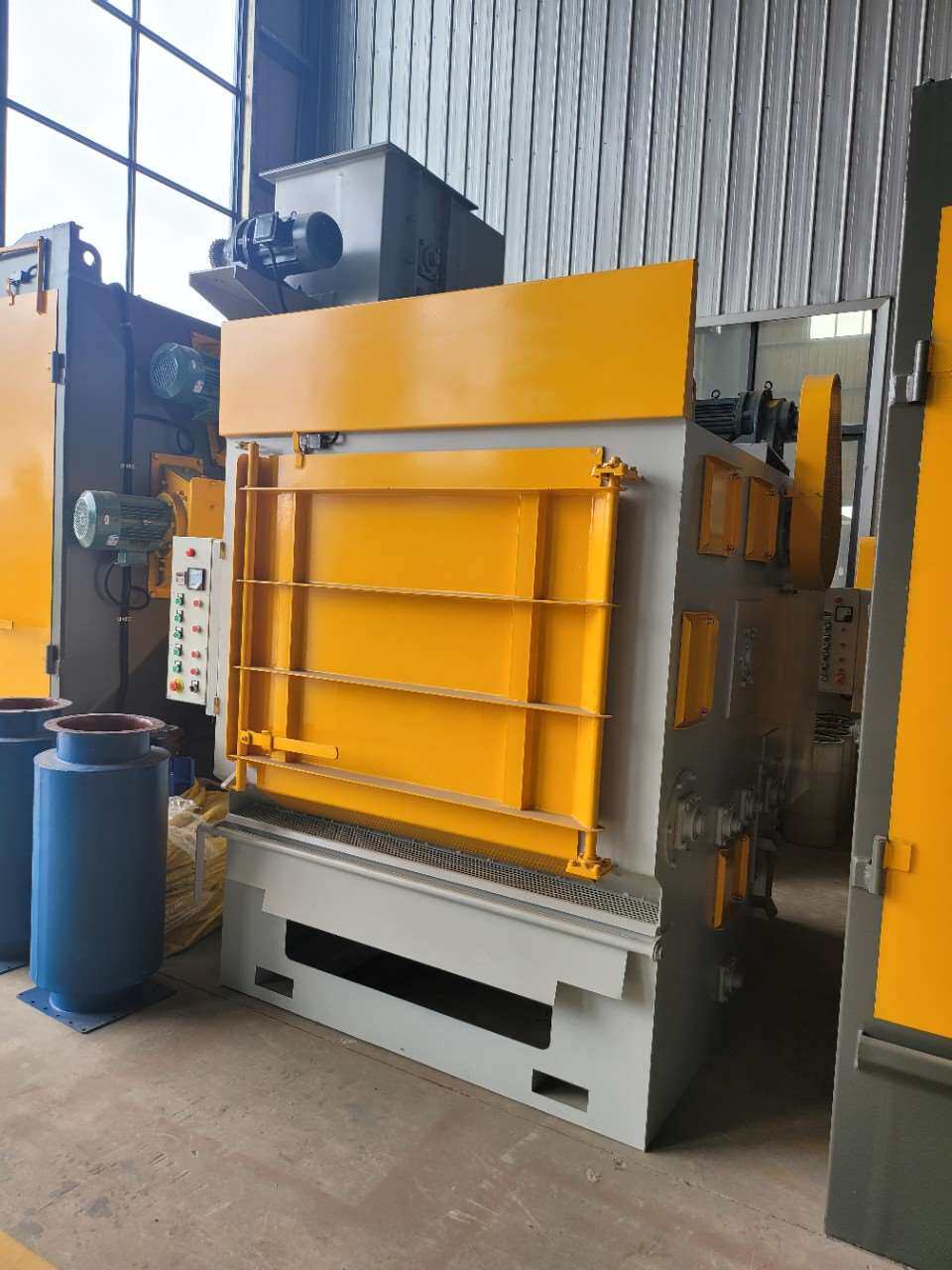 履带式抛丸机 全自动一体机 小型喷丸机打砂除锈机q324q326q3210