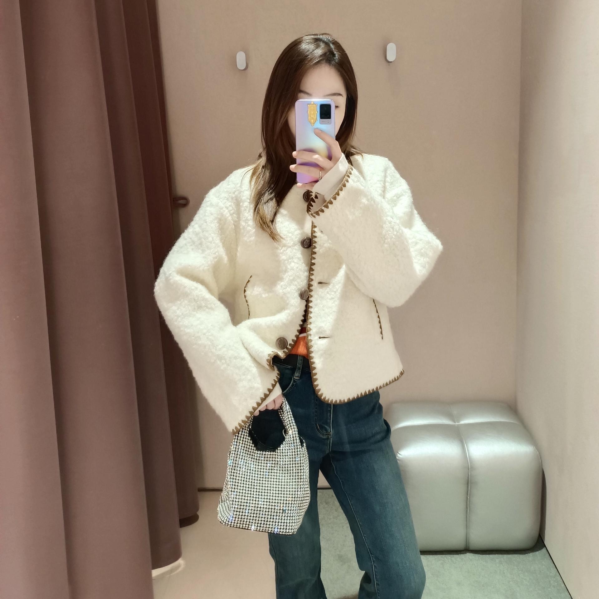 贝壳边开扣宽松小个子穿搭毛呢