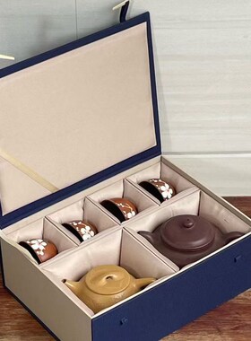 精选采购产品蓝色织物茶壶,茶杯,锦缎盒子,一个锅,四个或六个