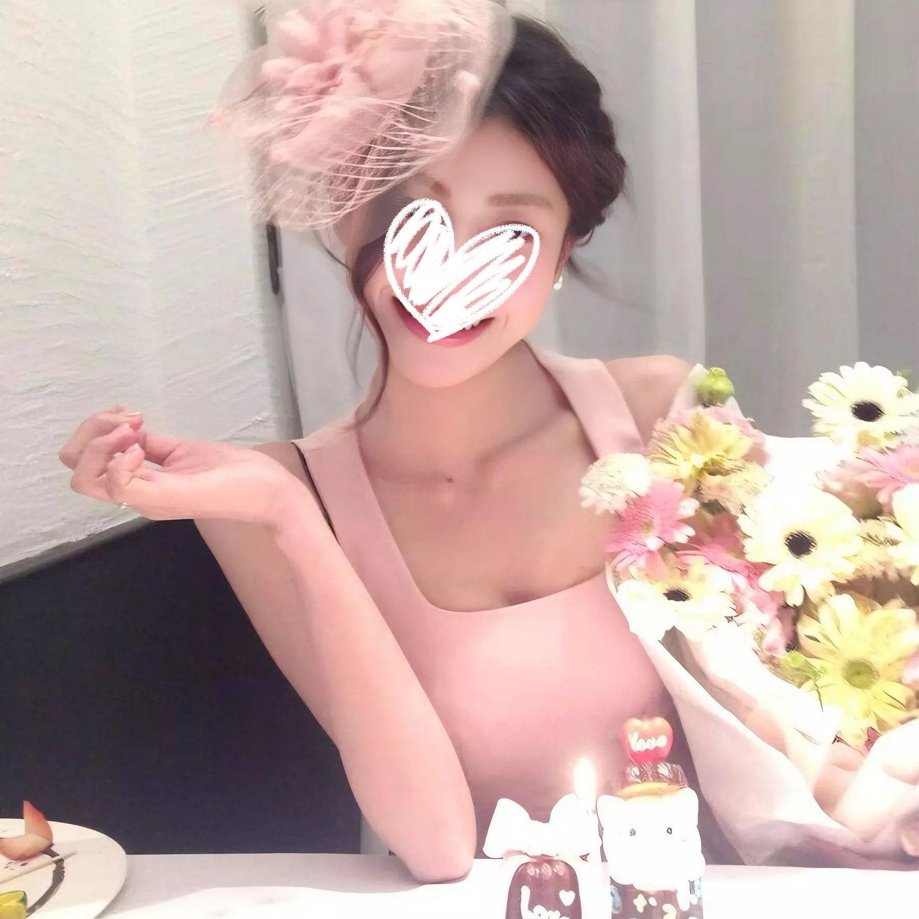 法式粉色网纱千金发饰小礼帽生日宴会氛围感拍照面纱新娘礼服头饰