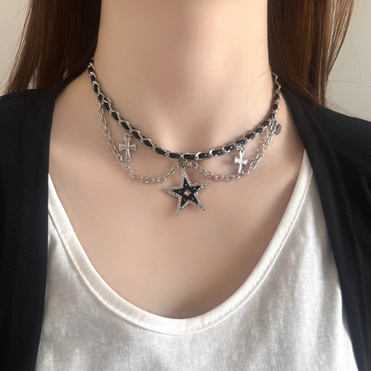 甜酷辣妹风重工暗黑星星吊坠项链女2026新款高级感锁骨链颈链配饰