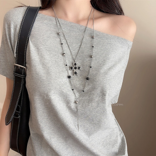 暗黑甜酷双层叠戴十字架项链女y2k辣妹风锁骨链小众个性长款配饰