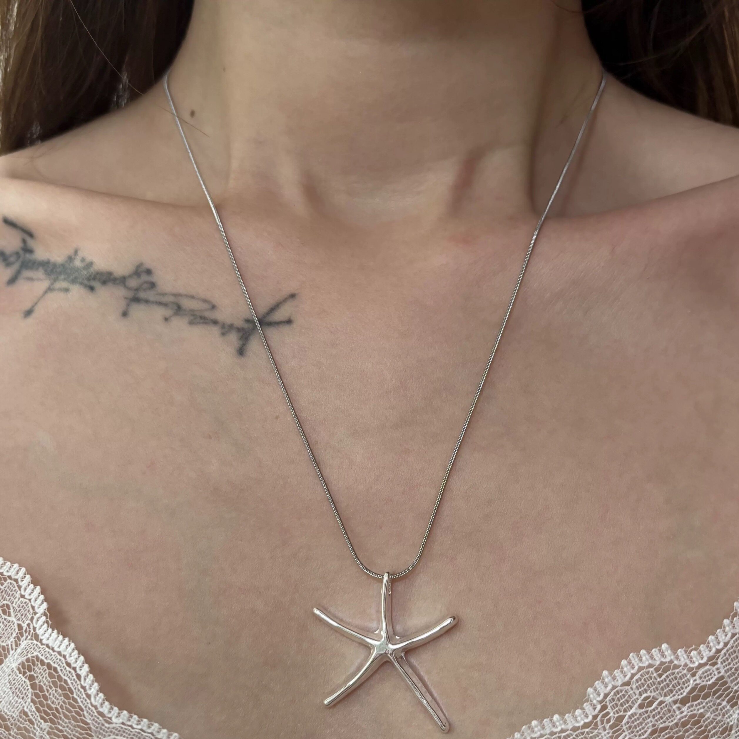极简风海星吊坠项链女小众设计简约百搭锁骨链ins高级感时尚颈链