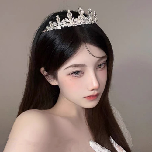 精致简约清新闪亮欧式王冠新娘结婚发饰仙气奢华婚纱生日配饰皇冠