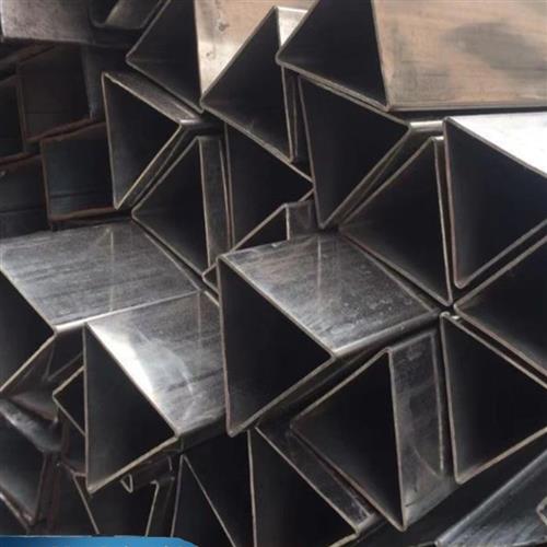 镀锌三角形铁管23x23x31家具等三角钢管61x61x75厂家可制定异型管