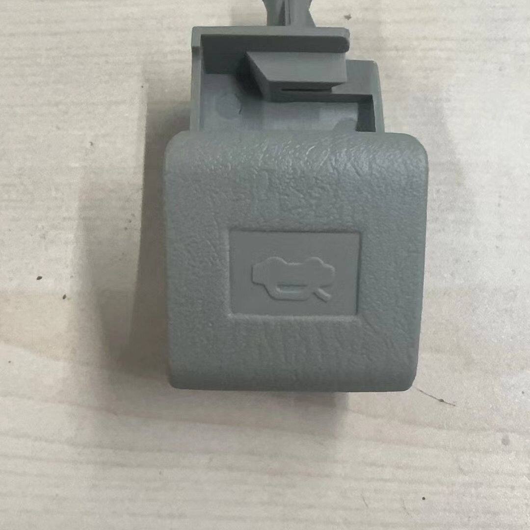 力帆X60汽车配件机盖扣