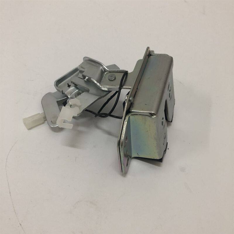 陕汽通家尾门锁块背后体