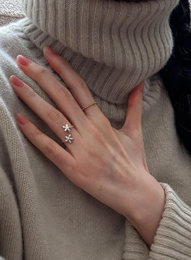 叠戴银色花朵戒指女冷淡风高级感