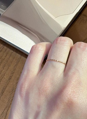 韩系简约极细褶皱素圈戒指女款轻奢高级感通勤百搭简约气质食指戒