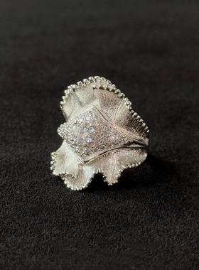 银色拉丝细闪裙边戒指女重工宫廷风指环复古轻奢小众设计感食指戒