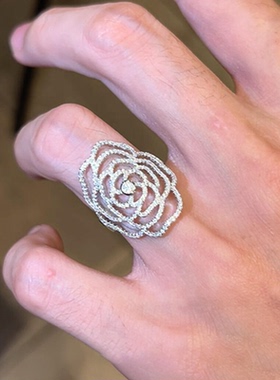 法式超闪镂空山茶花戒指女精致