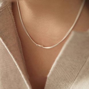 小众日系双层绳结蛇骨链女款简约百搭叠戴锁骨链夏天通勤项链配饰