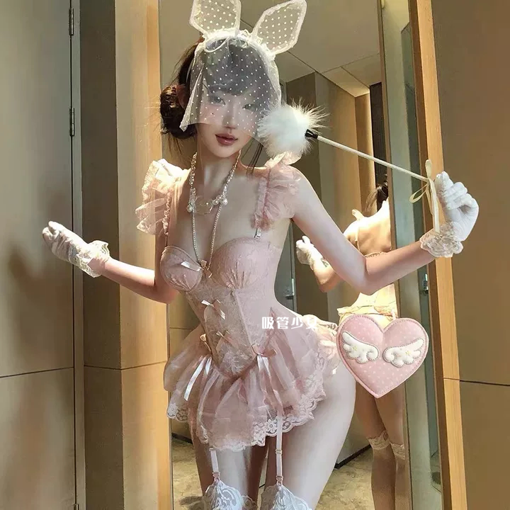怦然心动 性感睡裙带胸垫小胸高级感蕾丝显瘦鱼骨马甲吊带睡衣
