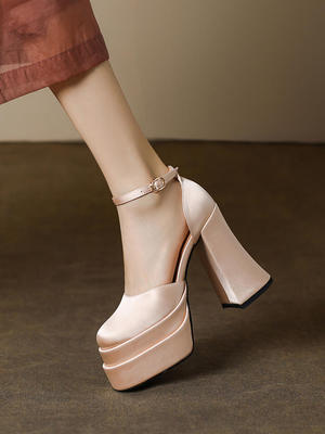 不累脚主婚纱婚鞋神器新款小个子粗跟防水台高跟鞋主持演出宴会鞋