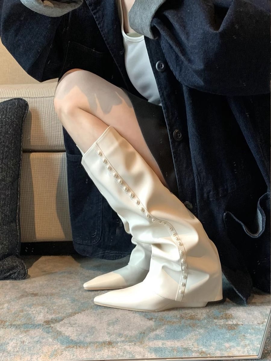 显腿瘦!白色裤管靴2023新款网红胖mm尖头坡跟高筒不过膝长筒靴女