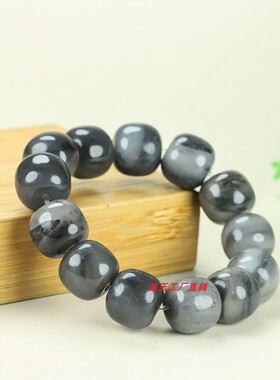 和田玉青花籽料老型珠手串