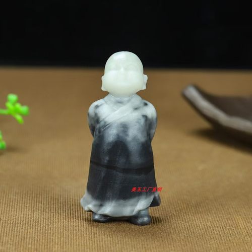 和田玉青花俏色小和尚手把件摆件