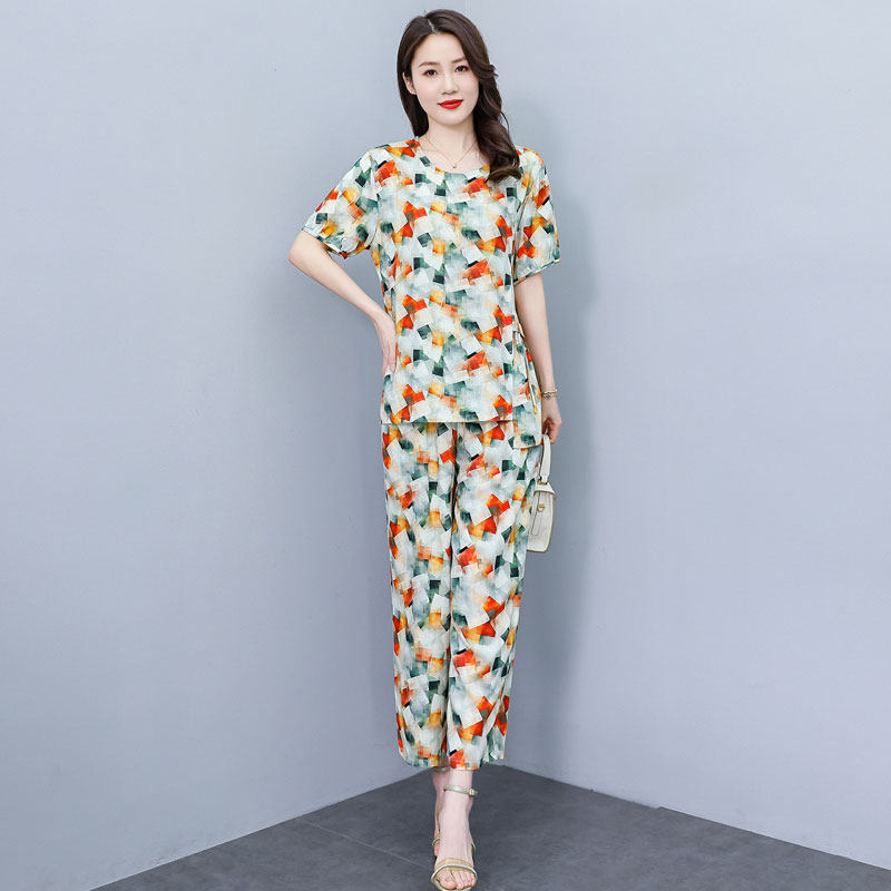 2026新款夏季棉绸套装中老年女装短袖时尚休闲妈妈装九分裤两件套