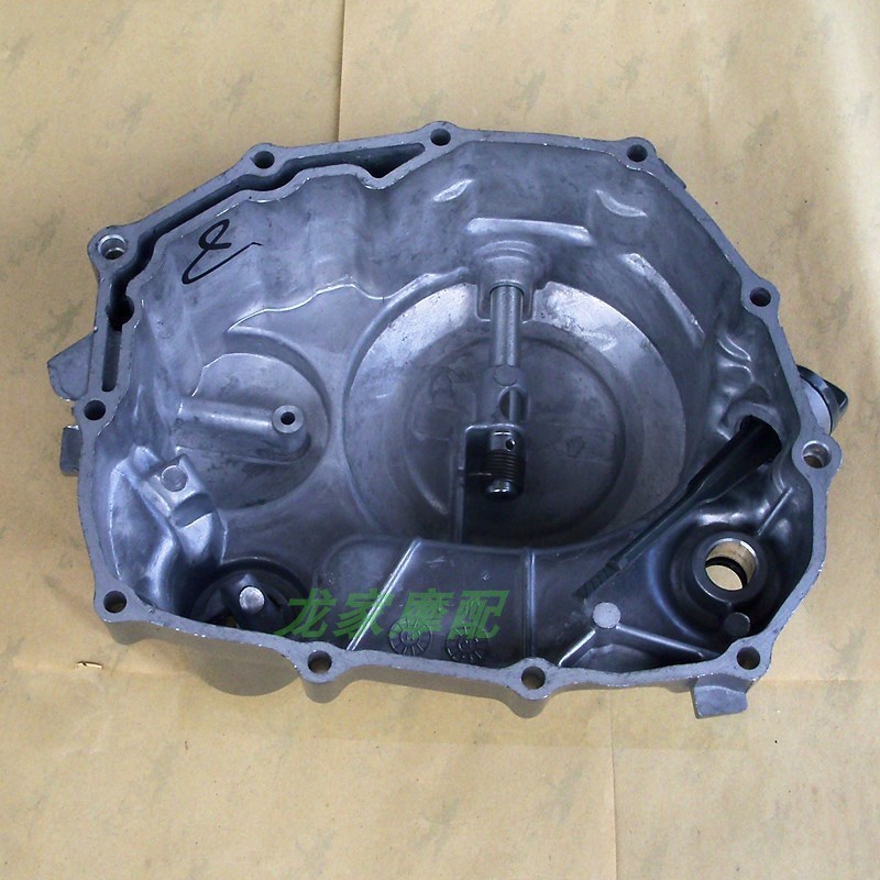 嘉陵CB翼狼JH125-19铁悍宗申CG133金L悍独狼发动机离合器右边大盖