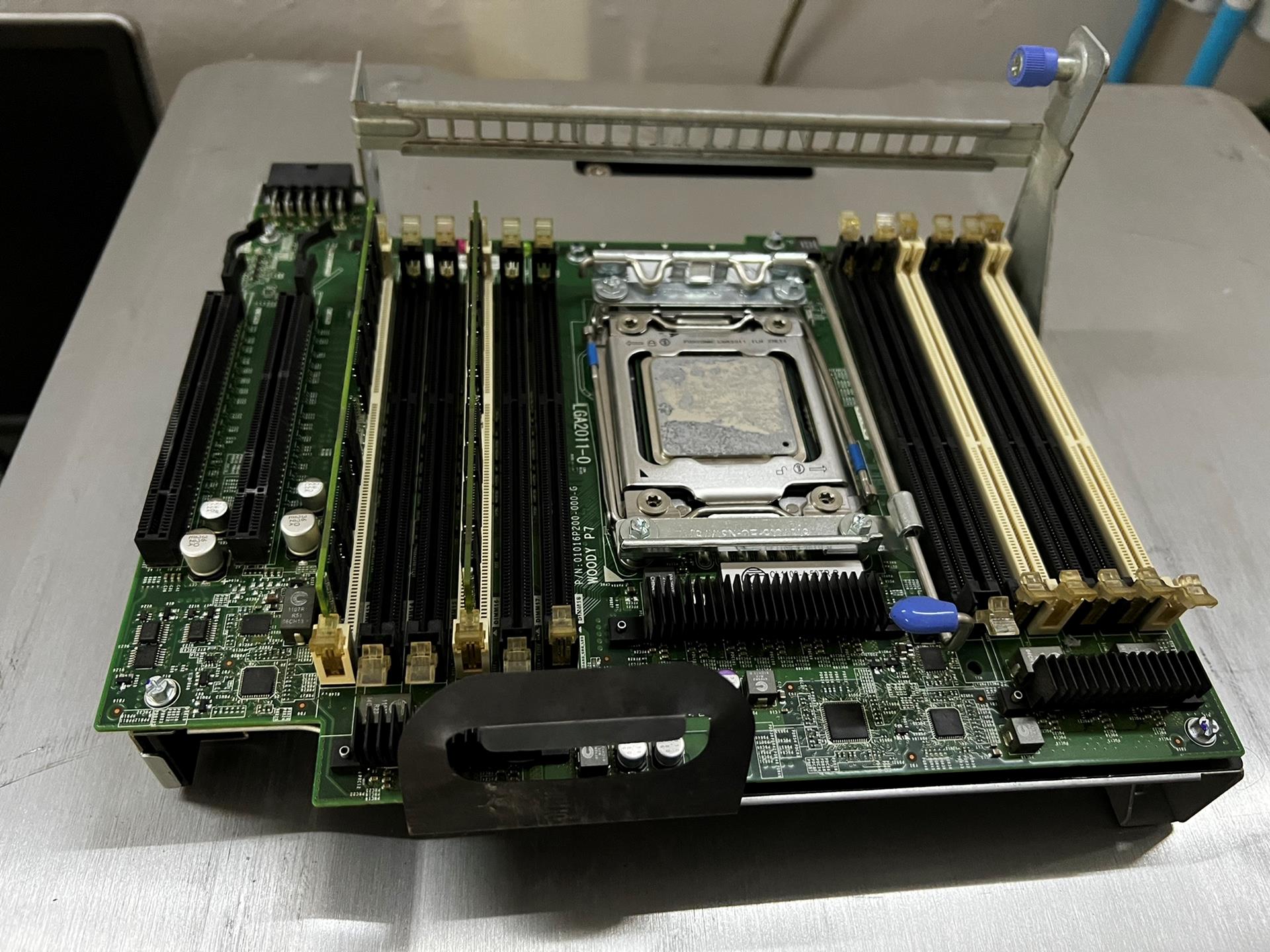 IBMX3500M4扩展板服务器