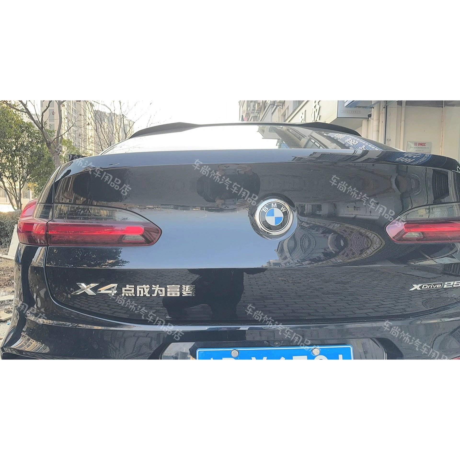 适用于宝马X1个亿个男模点成为富婆改装X1X3X4X5X6后尾标车贴