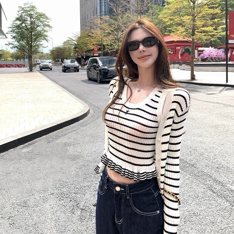 黑白条纹秋修身内搭开衫两件套