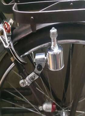 12V6W自行车磨电灯金属壳象灯摩擦发电机山地车夜骑灯装备前灯