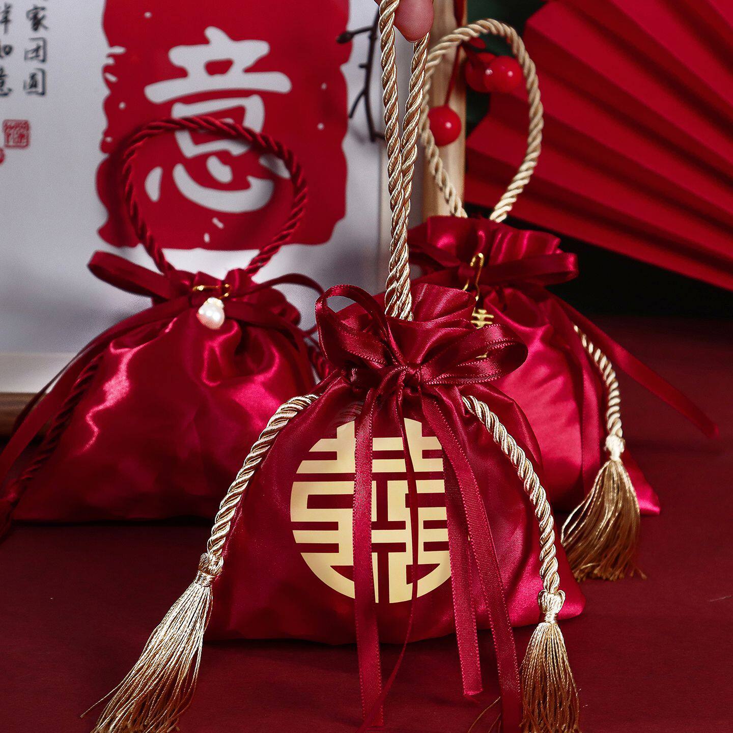 喜糖高档结婚袋子礼盒糖盒婚礼高级专用糖果瓜布袋喜字手提式新款