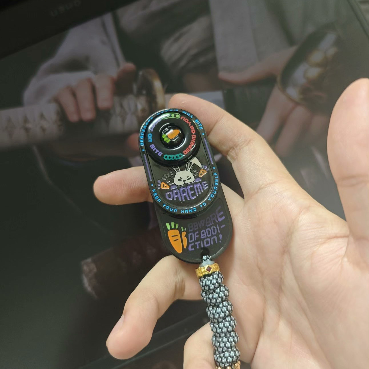 封晶暴躁兔陀螺mix叮叮推牌海鲨律动edc解压玩具指尖陀螺男友礼物