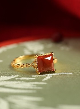 新款小方糖树莓红锆石戒指黄色戒