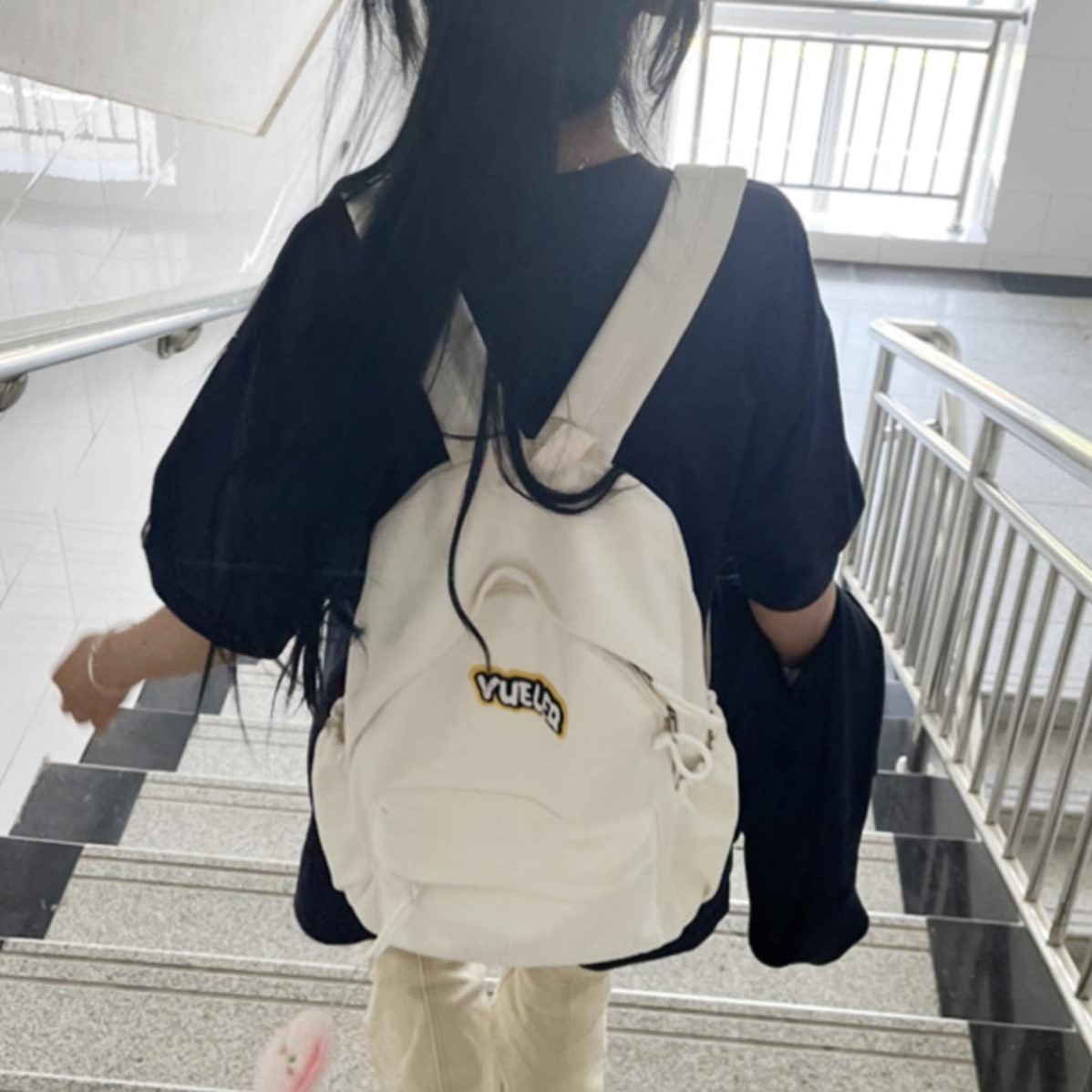 高颜值书包小众大容量双肩包女生大学生初中高中韩系可爱简约背包