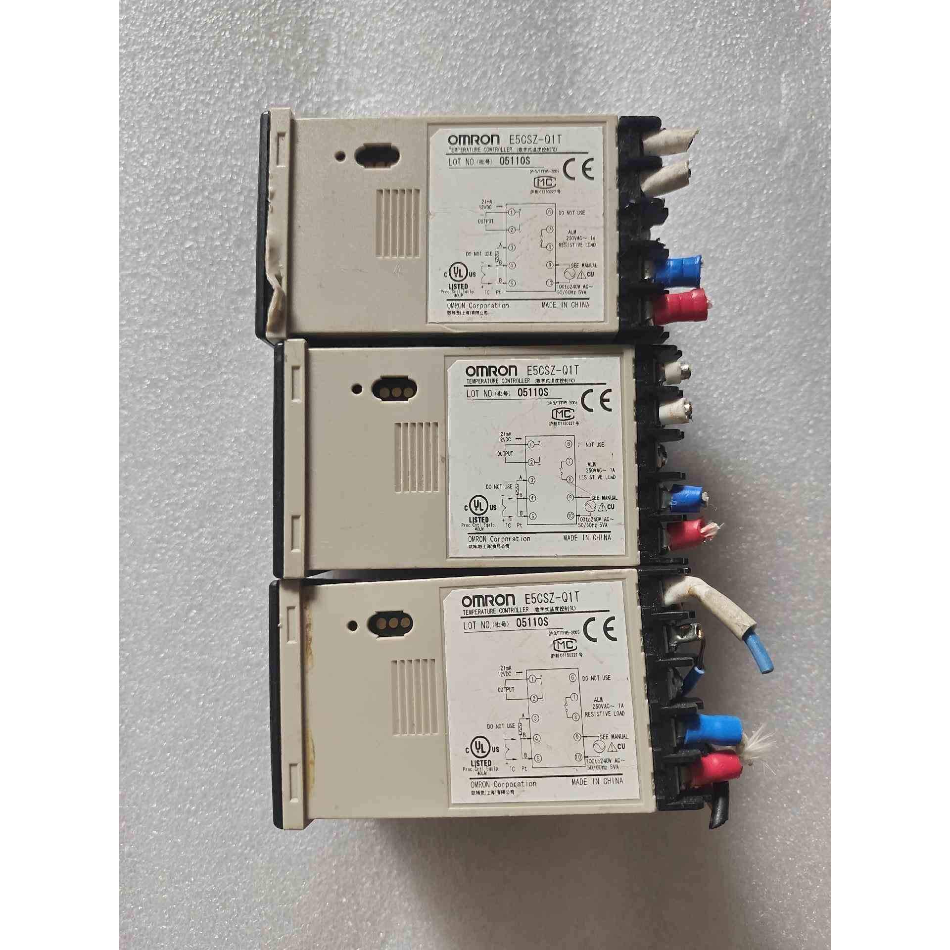 欧姆龙温控器3个打包100E5CSZ-Q1T拆机成色所，不是实价