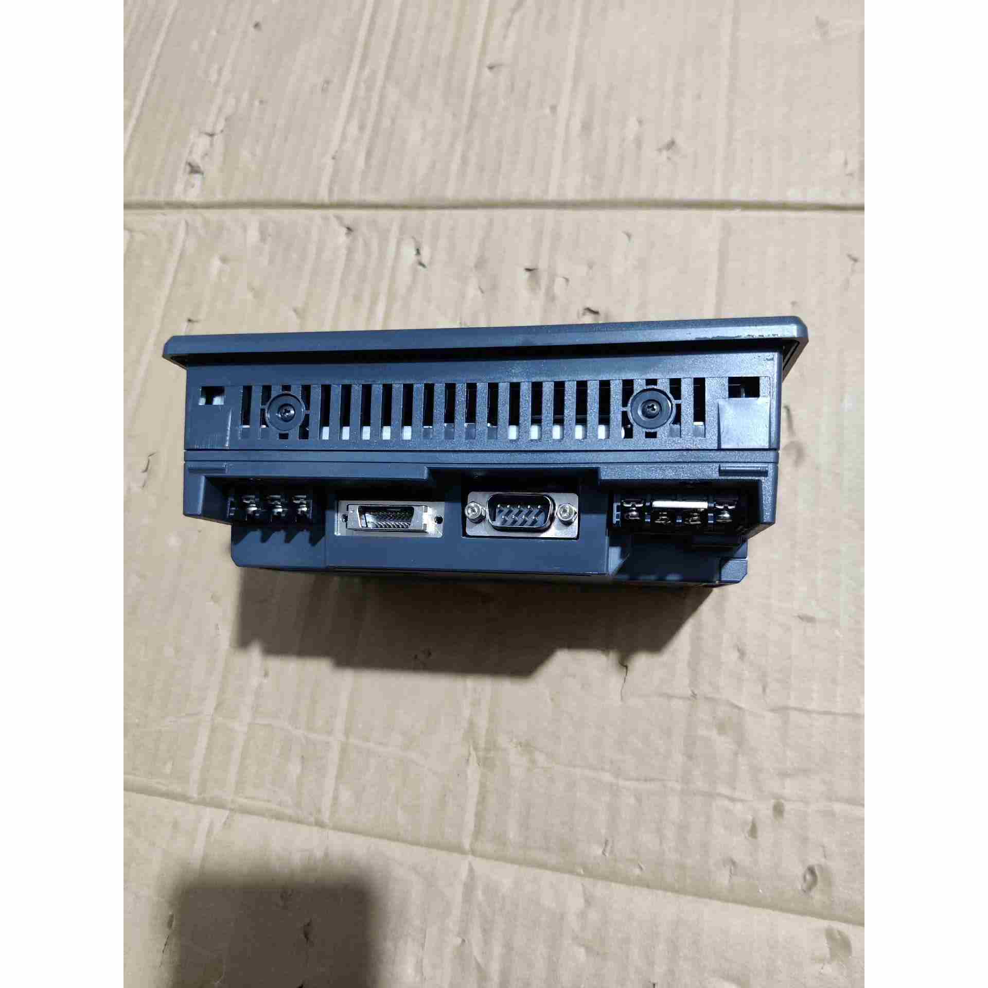 二手 基恩士 VT3-Q5MA，不是实价