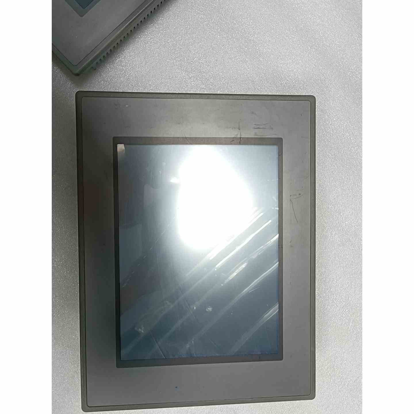 昆仑通态 10寸触摸屏 TPC1063E 功能良好，成色漂亮，不是实价