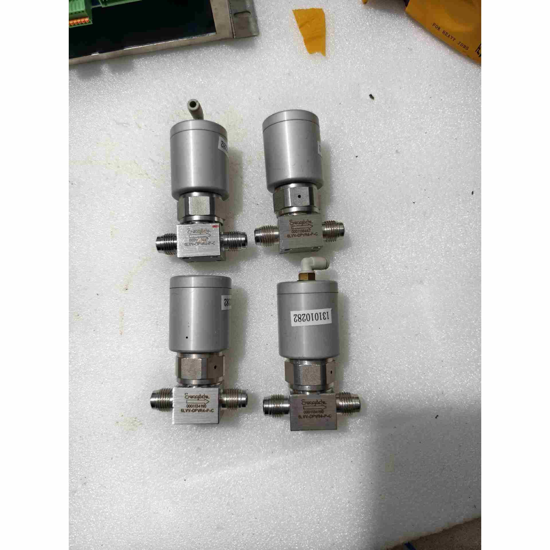 世伟洛克隔膜阀6LVV-DPVR4-P-C，不是实价